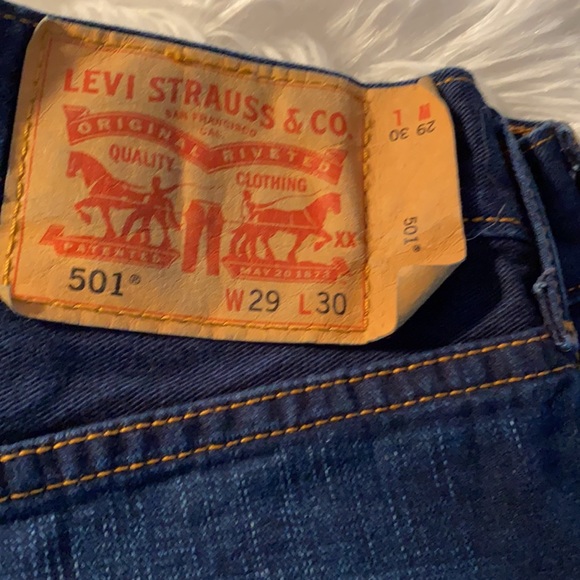 Levi’s 501 Button Fly Jeans - Picture 4 of 8
